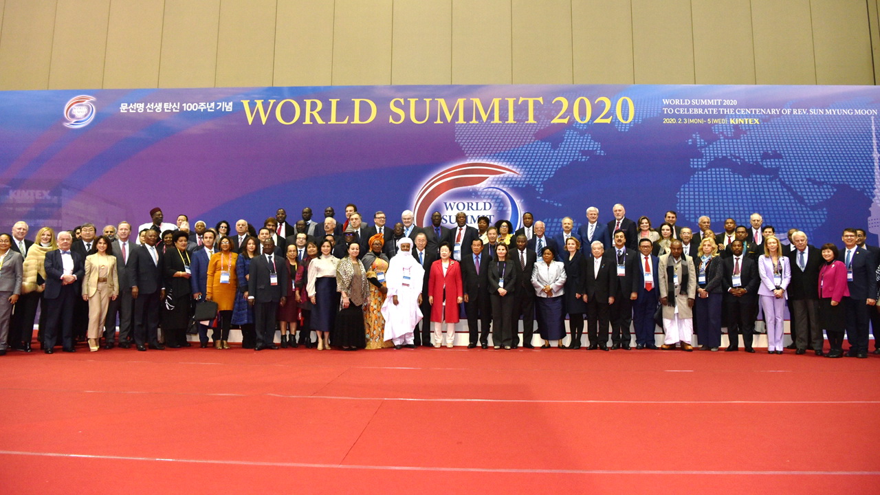 ワールドサミット２０２０の開会総会参加した世界各国の首脳級指導者たち